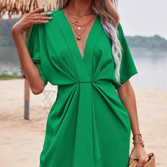 Green Boho Womens Solid Ruched Front Batwing Sleeve Dress - Picture 4 of 5